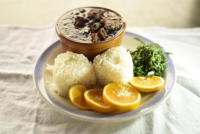 Entre os tipos de pratos brasileiros, a feijoada faz enorme sucesso!