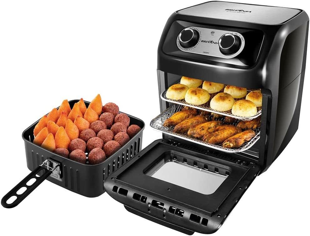 Fritadeira Air Fryer Britania Oven 12 Litros com alimentos